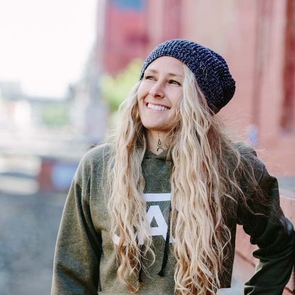 NWT Grey speckled slouch beanie - Picture 2 of 2